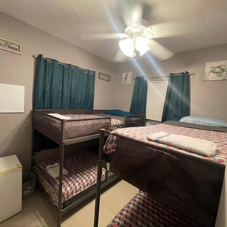 Miami Vibes "Hostel-Like" Shared Room North Miami Kültér fotó