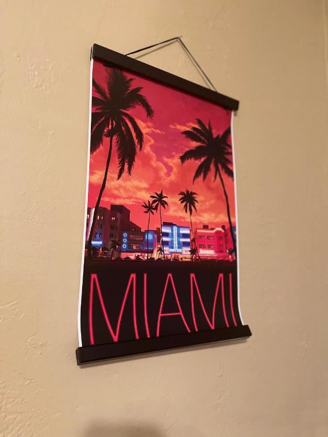 Miami Vibes "Hostel-Like" Shared Room North Miami Kültér fotó