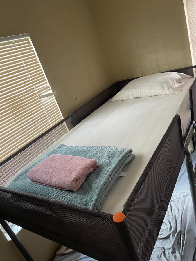 Miami Vibes "Hostel-Like" Shared Room North Miami Kültér fotó
