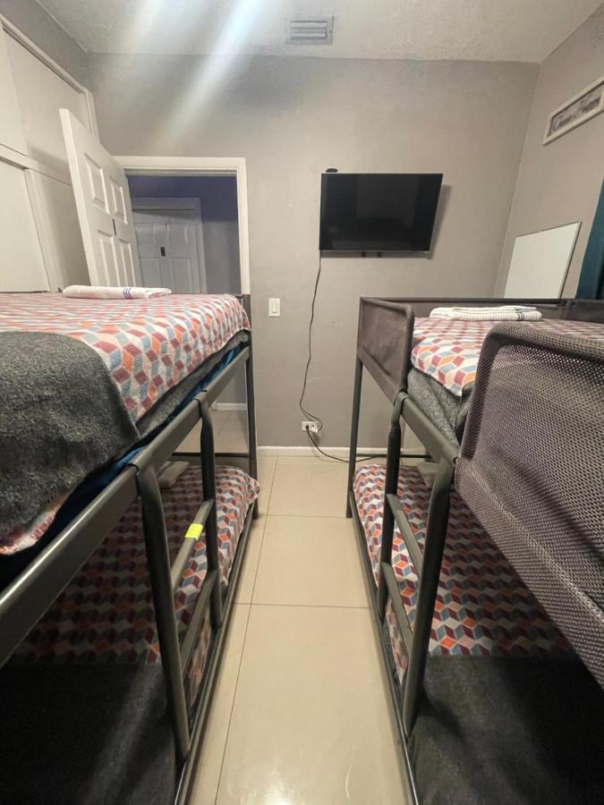 Miami Vibes "Hostel-Like" Shared Room North Miami Kültér fotó