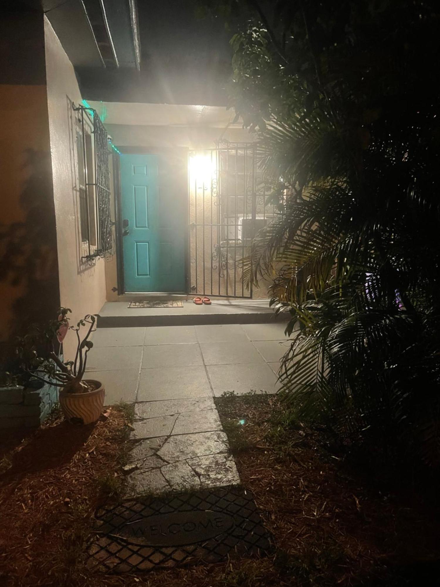 Miami Vibes "Hostel-Like" Shared Room North Miami Kültér fotó