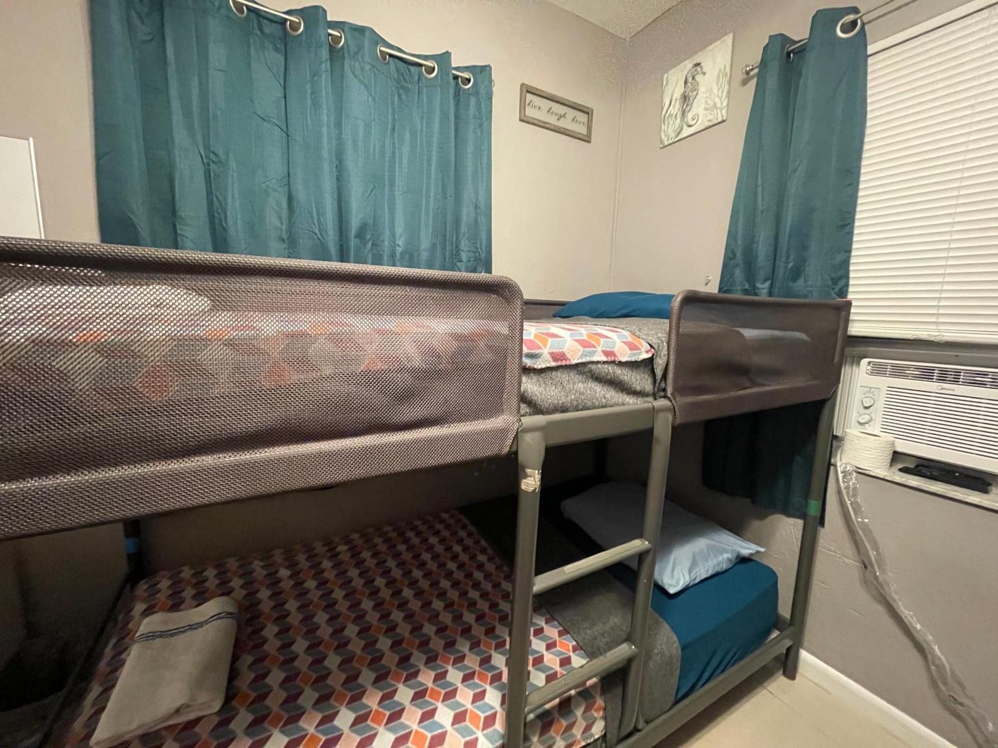 Miami Vibes "Hostel-Like" Shared Room North Miami Kültér fotó
